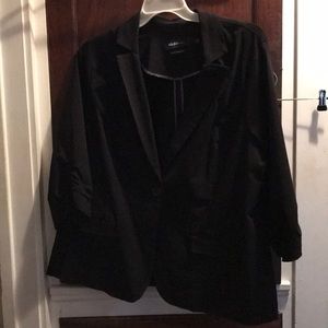 Super versatile stretch blazer from Torrid (3)